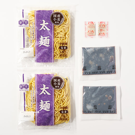 富山當地美食 黑醬油拉麵