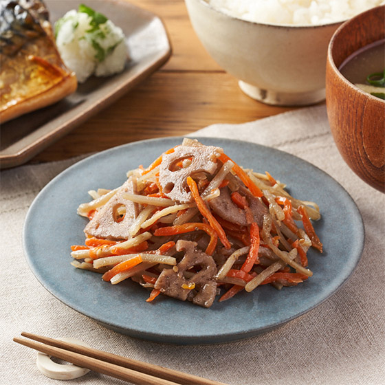 使用日本產根菜製成 鹽漬金平牛蒡根菜絲