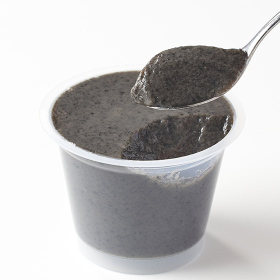 濃郁足料製作 滑順黑芝麻布甸