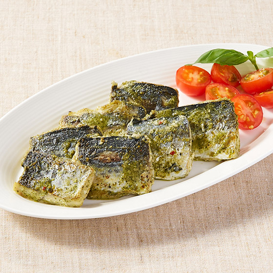 香煎後口感鬆軟！日本國產鰆魚伴羅勒醬汁 賞味期限1/8