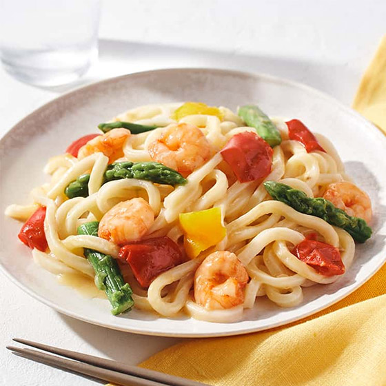 簡單健康午飯之選 彩色蔬菜蝦仁牛油烏冬