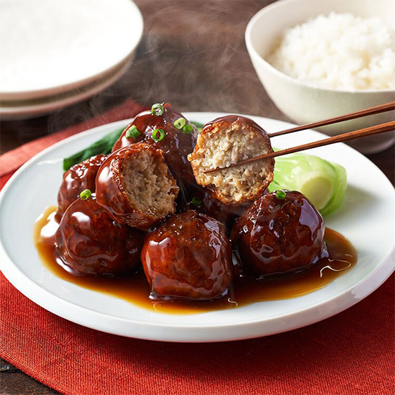 加入蓮藕更有咬口 糖醋肉丸（黑醋醬汁）