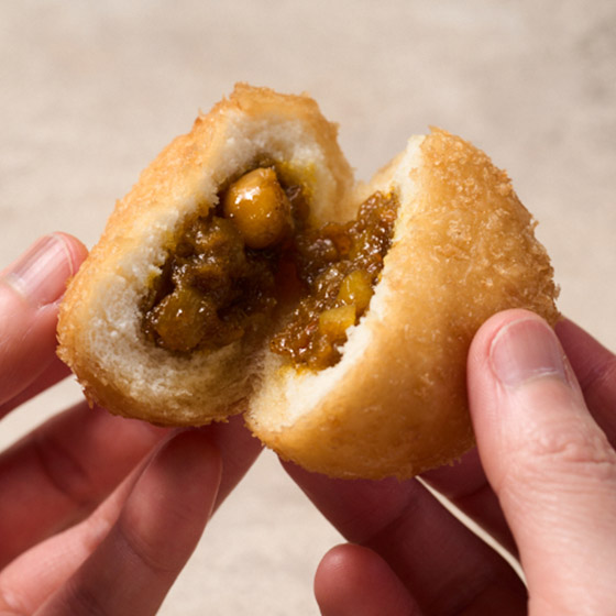 清爽口感！鷹嘴豆蔬菜迷你咖喱麵包