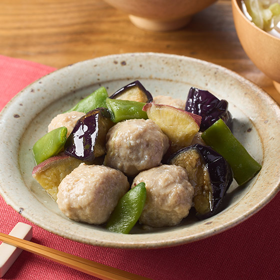 微波爐簡單配菜！白昆布汁蕃薯煮肉丸