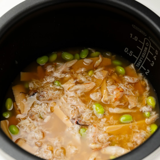 松葉蟹肉枝豆炊飯(每餐$60/共2人份)
