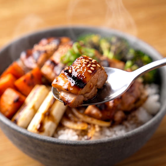 炭燒香氣！炭香炙燒雞肉丼配蔬菜(每餐$54x2包)