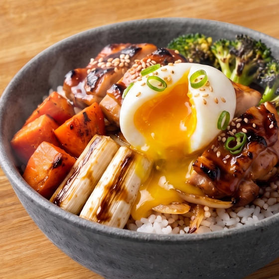 炭燒香氣！炭香炙燒雞肉丼配蔬菜(每餐$54x2包)