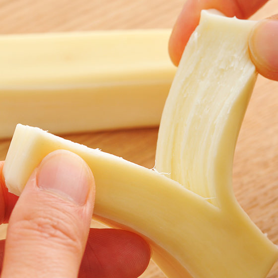 淡淡櫻花木香氣 木次煙燻芝士條 70g （島根縣製）