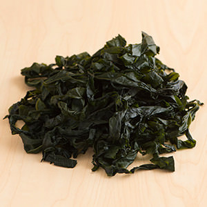 爽脆有咬口 厚肉海帶芽莖絲 100g （宮城縣製）