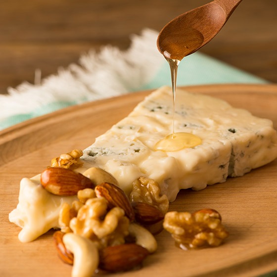 可加入水果作甜品 拱佐諾拉芝士（附蜜糖）