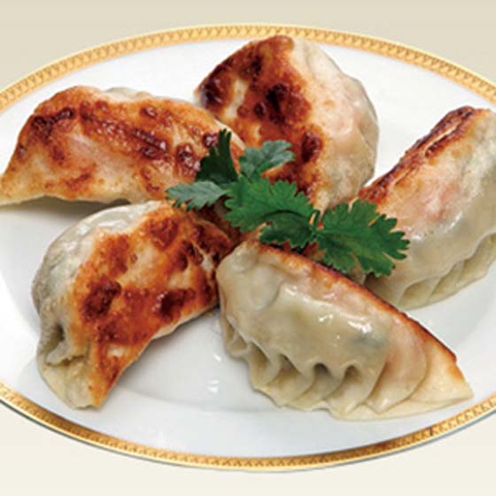 加入蝦肉、帶子和蟹肉 豪華海鮮餃子
